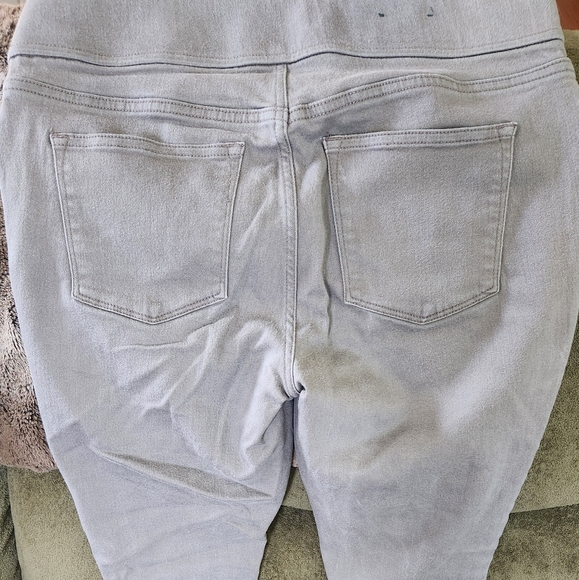 Jeans - Picture 3 of 3